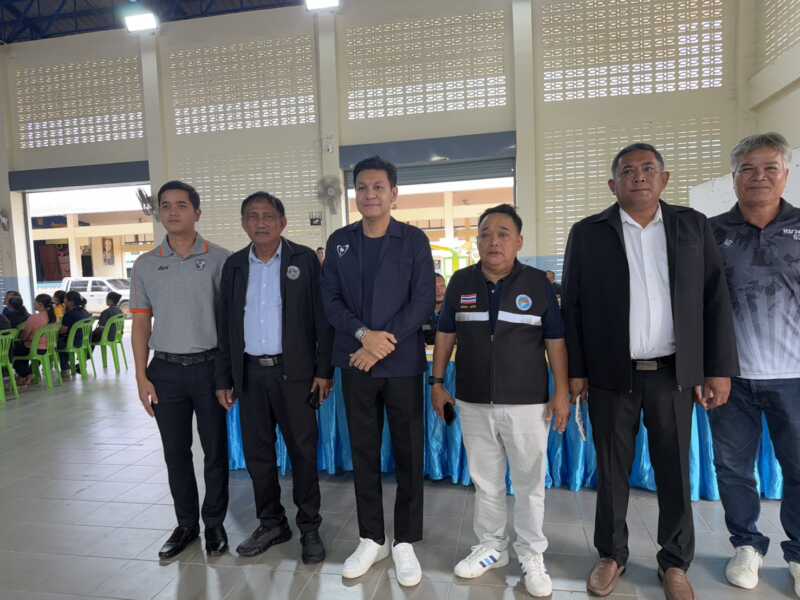 ประจวบคีรีขันธ์ – สส.เขต3 ประจวบคีรีขันธ์ นำกรรมาธิการการบริหารจักการทรัพยากรน้ำสภาผู้แทนราษฏร บุกบางสะพานน้อย แก้ภัยแล้ง น้ำกัดเซาะชายฝั่งทะเล