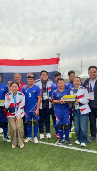 “รมว.สุรศักดิ์” ควง “ปลัดนัทรียา-บิ๊กการกีฬา” เกาะขอบสนามเชียร์ ฟุตบอลคนตาบอดไทยดวลอิหร่านสุดมันก่อนไทยพลิกชนะ 1-0 พร้อมชวนคนไทยร่วมส่งแรงใจเชียร์ทัพนักกีฬาเอเชียนพาราเกมส์ ครั้งที่ 5 ณ เมืองนาโกยา ประเทศญี่ปุ่น