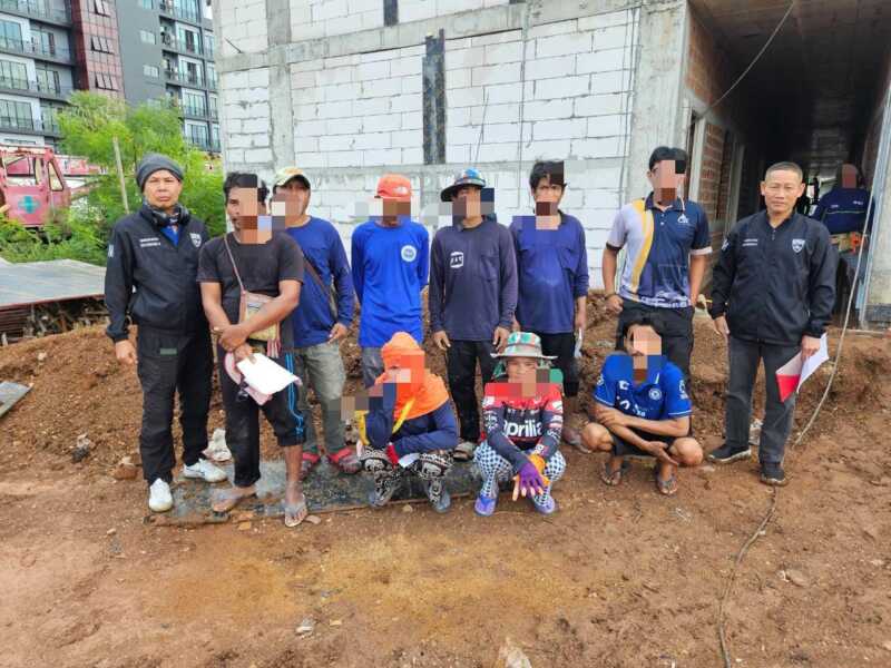 ตม.4 ขานรับนโยบายรัฐบาล และ ผบช.สตม. พล.ต.ท.นพศิลป์ พูลสวัสดิ์  ” รับคำสั่ง ทำทันที ”  ผู้การ ตม.4 สั่งการ รวบกัมพูชาลักลอบทำงาน ท้าทายสถานการณ์ชายแดนไทยเขมร ที่ยังไม่คลี่คลาย