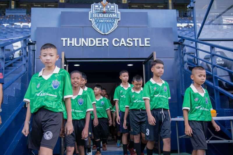 AIS Sport Academy จับมือบุรีรัมย์ ยูไนเต็ด และ ตชด. ภาค 2 ปลุกพลังฝันเยาวชนไทยผ่าน “THUNDER DREAM” เปิดโลกฟุตบอลอาชีพ สร้างแรงบันดาลใจสู่อนาคต