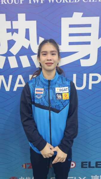 “นุ่น” นฤมล วงษ์หาจักร ทำผลงานดีที่สุดด้วยการจบอันดับ 5 ท่าคลีนแอนด์เจิร์ก รุ่น 49 กิโลกรัม หญิง ขณะที่ “แนท” เขมิกา กำเนิดศรี เครื่องยังไม่ร้อนจบอันดับ 9 ท่าสแนทช์ และน้ำหนักรวม ประเดิมศึกยกน้ำหนักชิงชนะเลิศแห่งโลก ที่เมืองหนิงโป สาธารณรัฐประชาชนจีน