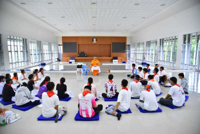 ปทุมธานี วัดพระธรรมกายหนุนสร้างผู้นำเยาวชนต้นแบบด้านศีลธรรม 29 โรงเรียนร่วมพัฒนาทักษะชีวิตและภาวะผู้นำ