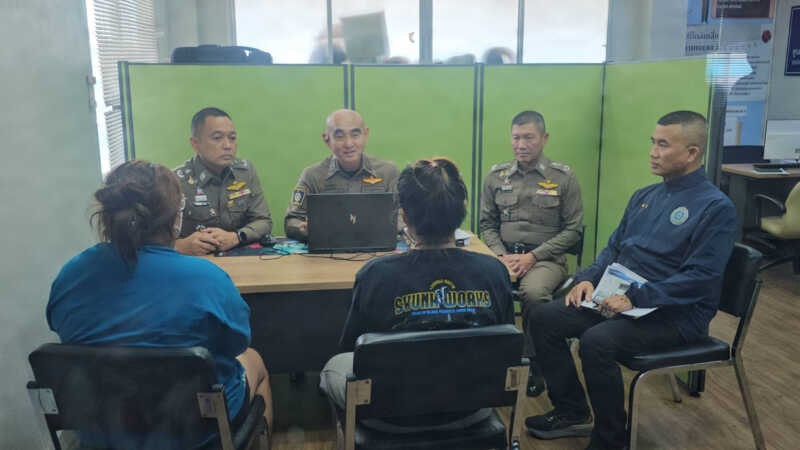ปทุมธานี – ตร.รวบ2ผู้ต้องหาเครือข่ายเงินกู้มรณะ ต้นเหตุแม่เลี้ยงเดี่ยวรมควัน 3 ศพ