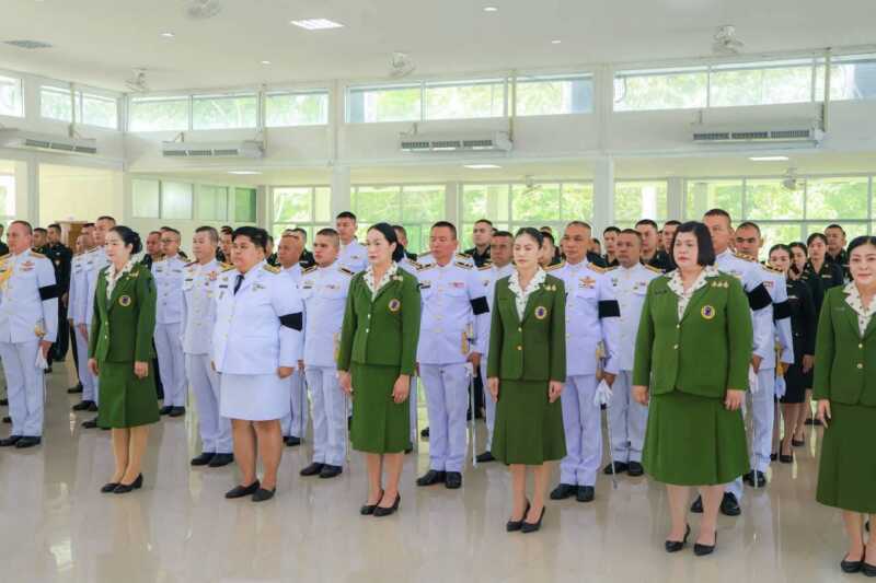 ผบ.กรม ทพ.21 พร้อมด้วยประธาน สม.ทบ. สาขา กรม ทพ.21 และนายทหารฝ่ายอำนวยการ ร่วมพิธีวางพวงมาลา และกล่าวน้อมรำลึกในพระมหากรุณาธิคุณ เนื่องในโอกาส วันนวมินทรมหาราช 13 ต.ค. 2569 วันคล้ายวันสวรรคต พระบาทสมเด็จพระบรมชนกาธิเบศรมหาภูมิพลอดุลยเดชมหาราช บรมนาถบพิตร