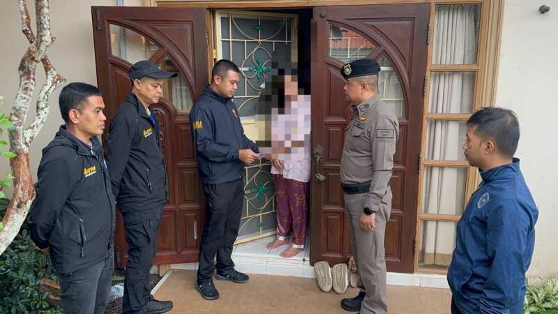 ภ.จว.ชุมพร สนธิกำลัง ตม.ชุมพร จับต่างด้าวสวมบัตรประชาชนไทย เปิดบริษัทนอมินี-ฮุบที่ดินกว่า 57 ล้าน