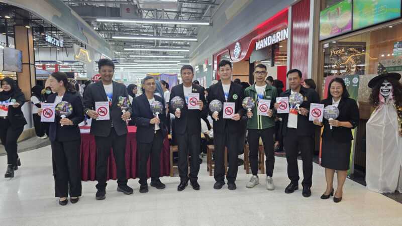 สสจ.นราธิวาส เดินหน้ารณรงค์สร้างความตระหนักรู้ภัย จัดนิทรรศการเฉลิมพระเกียรติฯ รณรงค์รู้ทัน “โรคหลอดเลือดสมอง” ลดเสี่ยงอัมพาต ย้ำรู้เร็ว รักษาไว ลดสูญเสีย