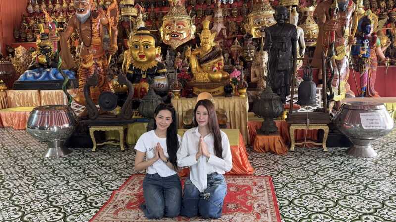 ปทุมธานี – บิ๊นท์-ปุยนุ่นควงคู่มูเตลูอาศรมฤๅษีเณรแก้บนซีรีส์ดังข่มขลังคอหวยแห่ส่องเลขอ่างน้ำมนต์