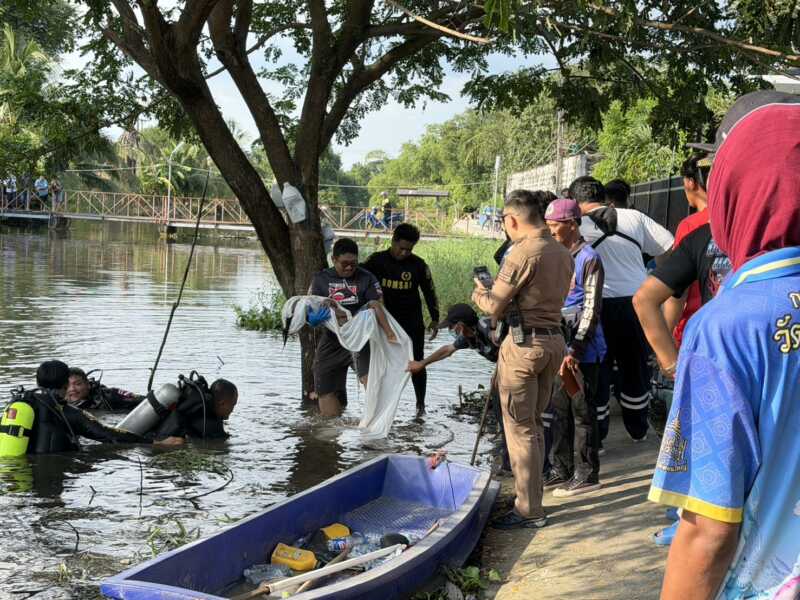 ปทุมธานี – สลดเด็กเกาะโฟมเก่าเล่นน้ำคลอง8โฟมหักกลางลำหนูน้อย 7 ขวบจมดับต่อหน้าพี่สาว